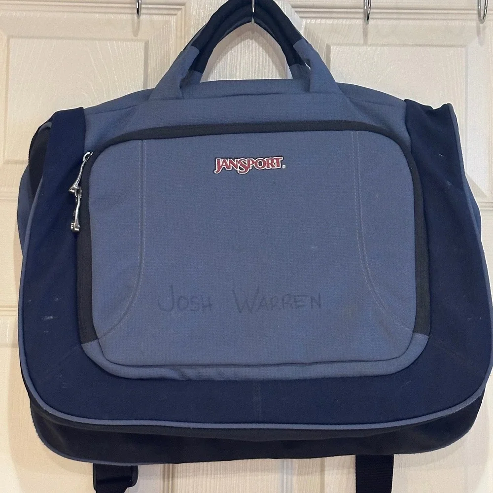 JanSport Blue Messenger Laptop Bag Padded Shoulder Strap Two Tone Navy